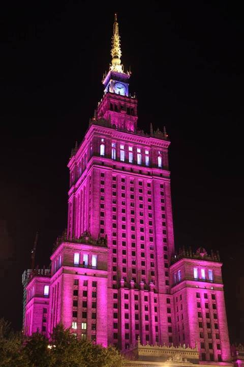 Pałac Kultury i Nauki będzie podświetlony na różowo. Warszawa chce przypomnieć o badaniu piersi, fot. mat. prasowe