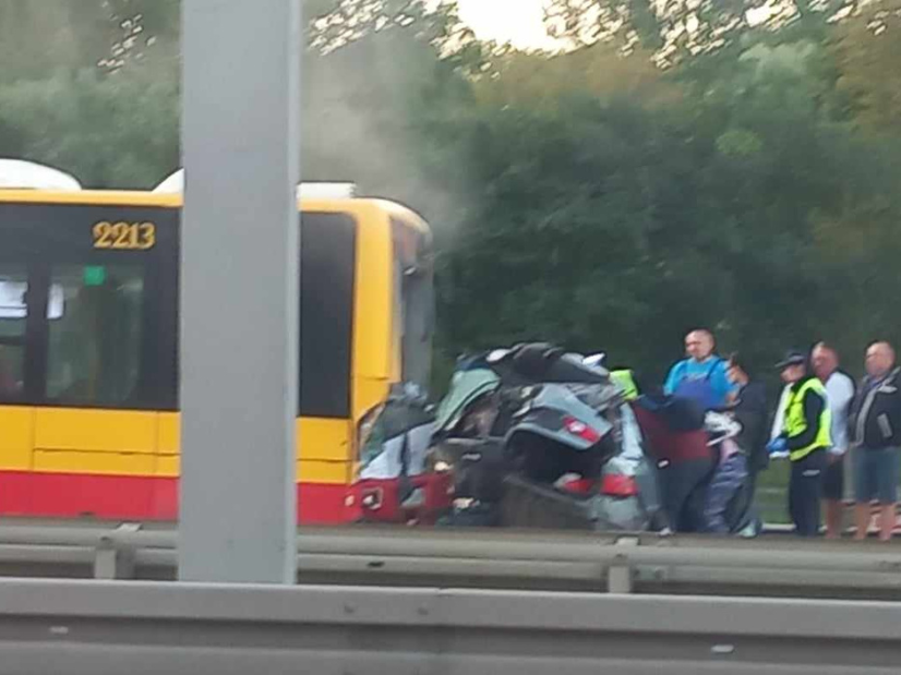 Poważny wypadek na Alejach Jerozolimskich na wysokości Dworca Zachodniego, fot. mat. prasowe