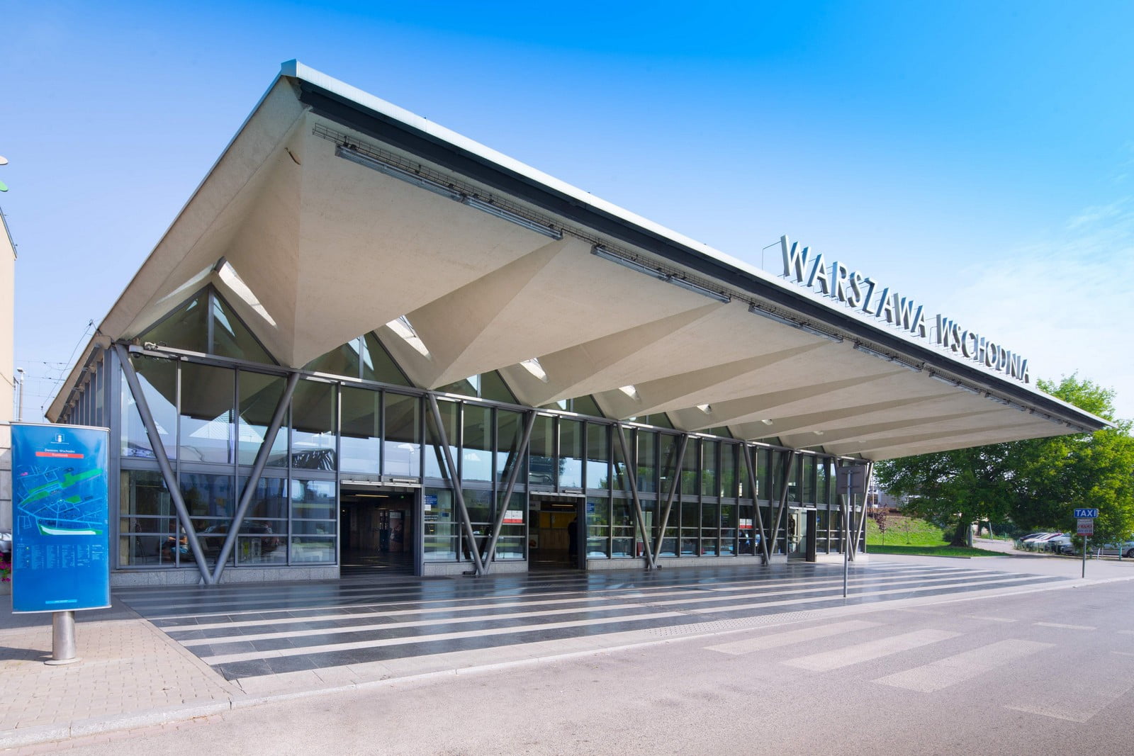 Sześć firm zgłosiło się w przetargu na modernizację Dworca Wschodniego. Oferty są tańsze niż zakładano