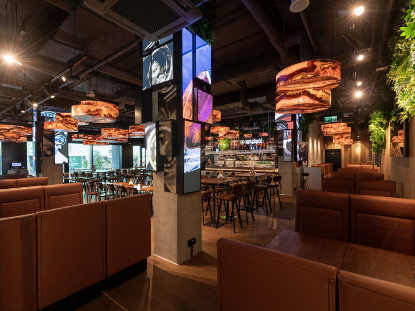 Street w centrum Warszawy. Nowa restauracja już otwarta