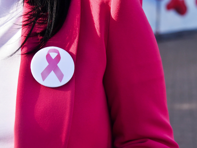 Pałac Kultury i Nauki będzie podświetlony na różowo. Warszawa chce przypomnieć o badaniu piersi