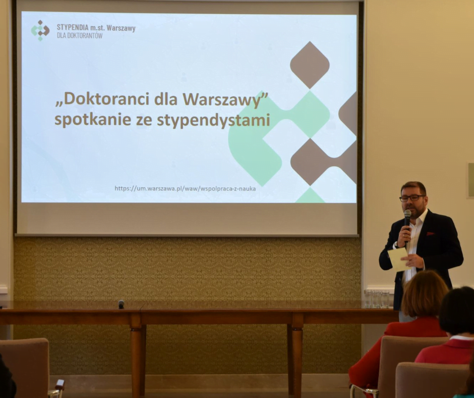 "Przychodzi Warszawa do doktora" - Rafał Trzaskowski przyznał stypendia