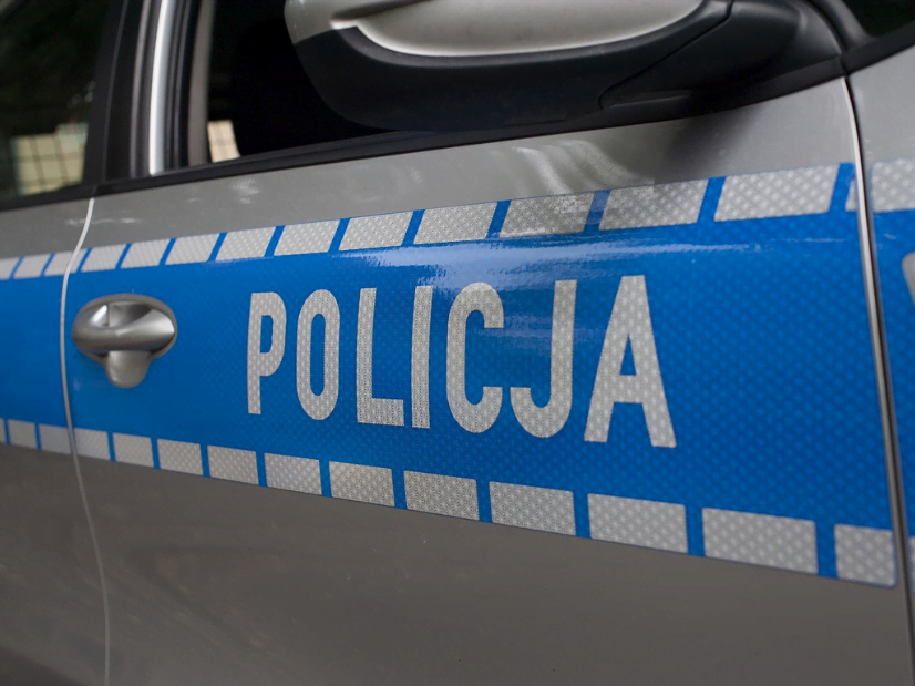 Wypadek radiowozu z nastolatkami w Dawidach
