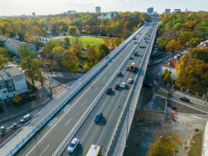 Trasa Łazienkowska będzie całkowicie przejedna. Oficjalne otwarcie dziś w nocy